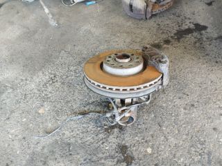 bontott VW TOURAN Bal első Csonkállvány Kerékaggyal