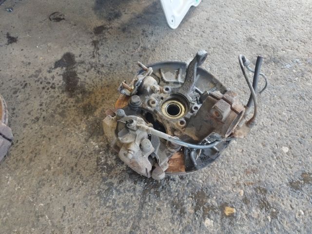 bontott VW TOURAN Bal első Csonkállvány Kerékaggyal