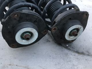 bontott VW TOURAN Bal első Gólyaláb (Lengécsillapító, Rugó)