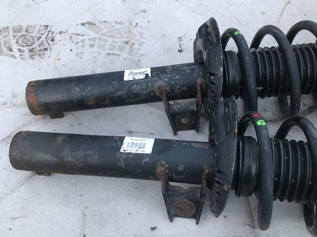 bontott VW TOURAN Bal első Gólyaláb (Lengécsillapító, Rugó)