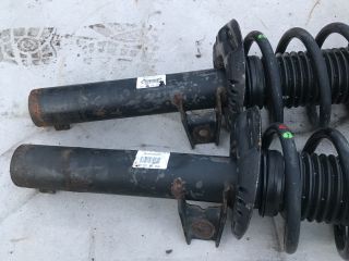 bontott VW TOURAN Bal első Gólyaláb (Lengécsillapító, Rugó)