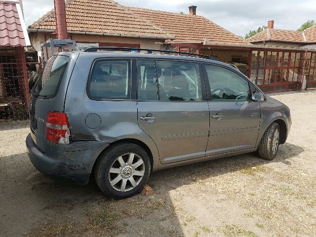 bontott VW TOURAN Bal első Lengőkar