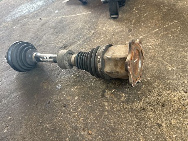 bontott VW TOURAN Bal Féltengely