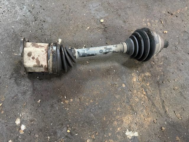 bontott VW TOURAN Bal Féltengely