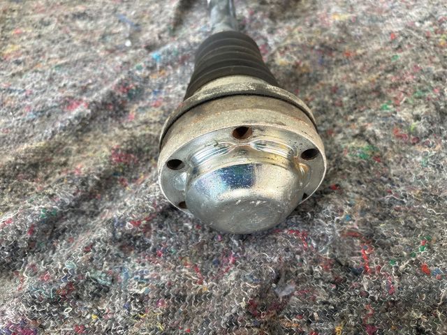 bontott VW TOURAN Bal Féltengely