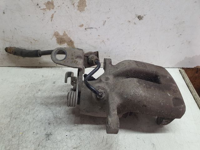 bontott VW TOURAN Bal hátsó Féknyereg Munkahengerrel