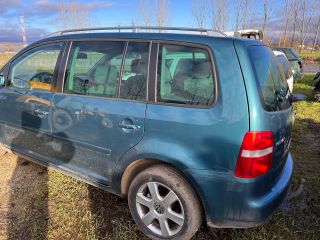 bontott VW TOURAN Bal hátsó Rugó