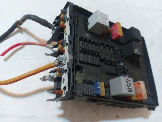 bontott VW TOURAN Biztosítéktábla Motortér