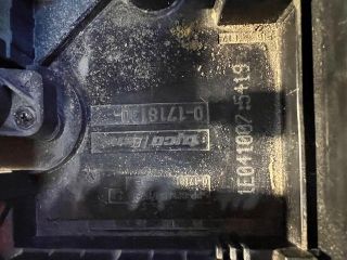 bontott VW TOURAN Biztosítéktábla Motortér