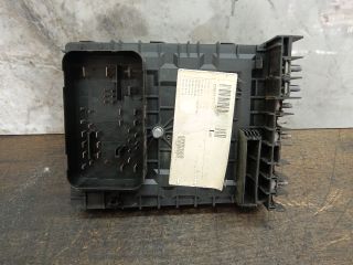 bontott VW TOURAN Biztosítéktábla Motortér