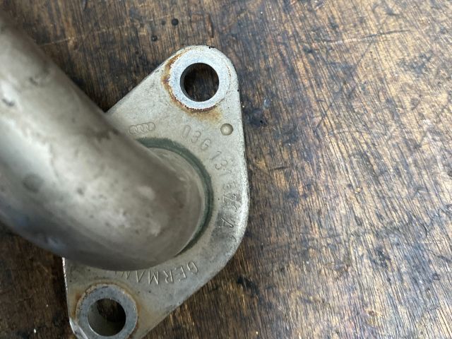 bontott VW TOURAN EGR Hűtő Cső