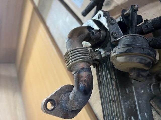 bontott VW TOURAN EGR Hűtő Cső