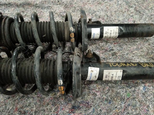 bontott VW TOURAN Első Lengéscsillapító Pár