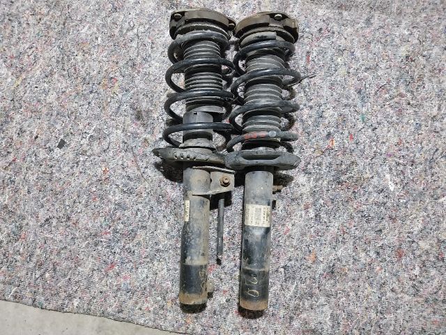 bontott VW TOURAN Első Lengéscsillapító Pár