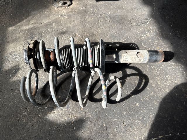 bontott VW TOURAN Első Rugó Pár