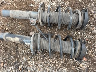 bontott VW TOURAN Első Rugó Pár