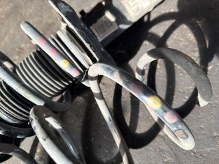 bontott VW TOURAN Első Rugó Pár