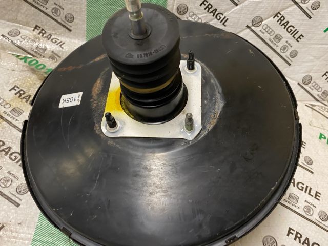 bontott VW TOURAN Fékrásegítő