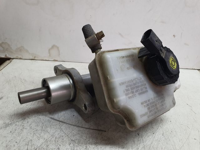 bontott VW TOURAN Főfékhenger