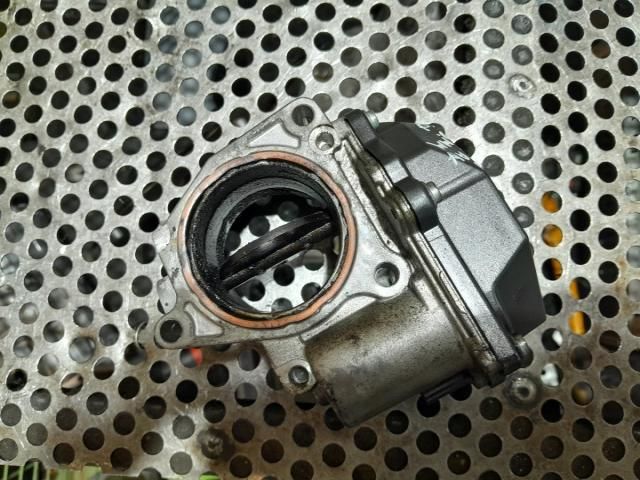 bontott VW TOURAN Fojtószelep (Elektromos)