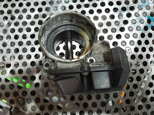 bontott VW TOURAN Fojtószelep (Elektromos)