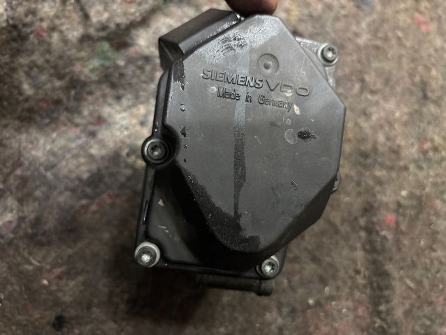 bontott VW TOURAN Fojtószelep (Elektromos)