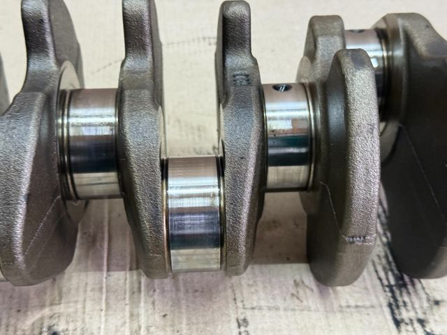 bontott VW TOURAN Főtengely (Magában)