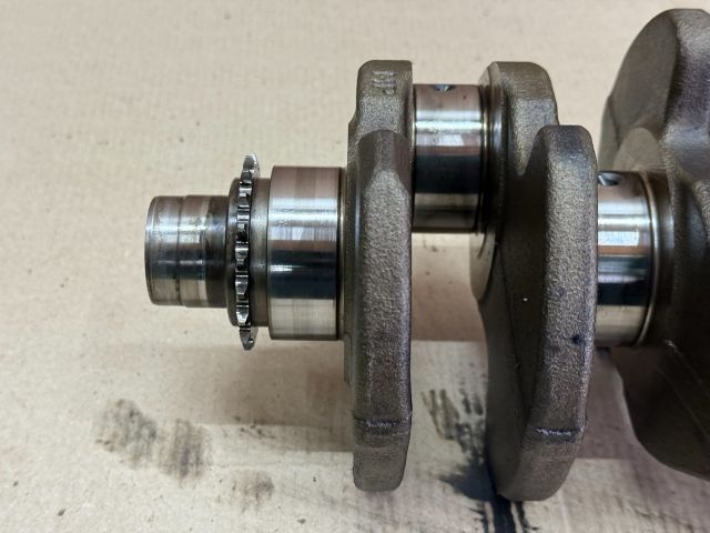 bontott VW TOURAN Főtengely (Magában)