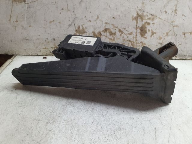 bontott VW TOURAN Gázpedál (Elektromos)