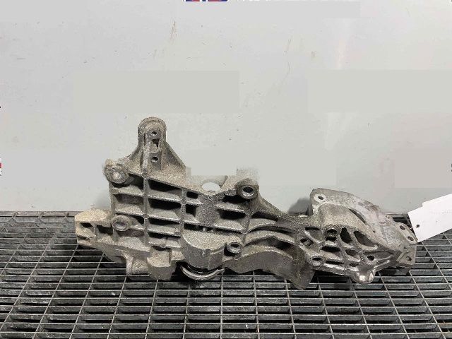 bontott VW TOURAN Generátor Tartó Bak