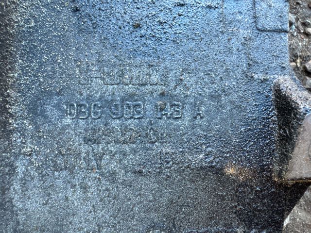 bontott VW TOURAN Generátor Tartó Bak