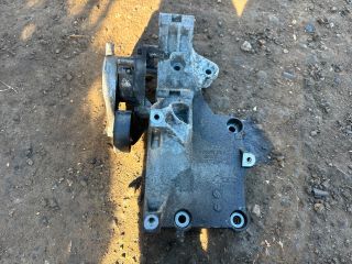 bontott VW TOURAN Generátor Tartó Bak