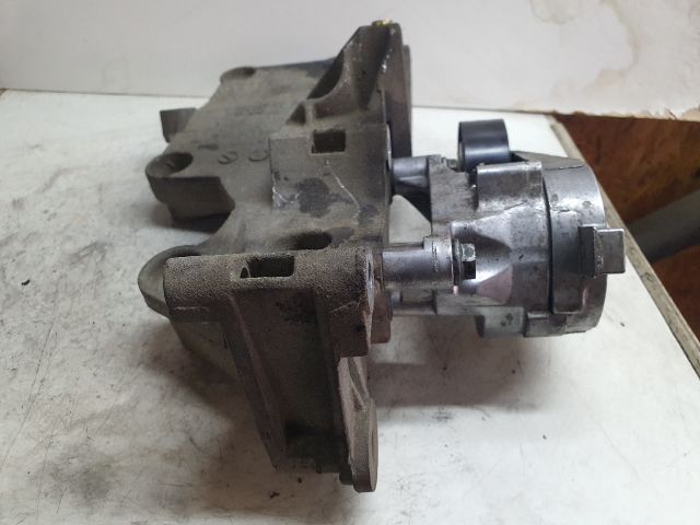 bontott VW TOURAN Generátor Tartó Bak