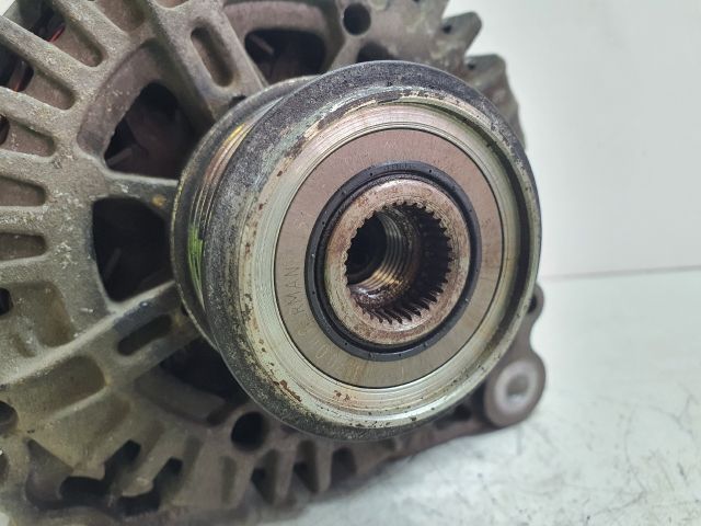 bontott VW TOURAN Generátor