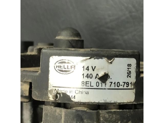 bontott VW TOURAN Generátor