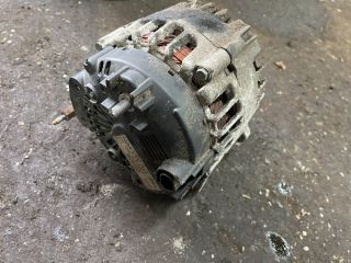 bontott VW TOURAN Generátor