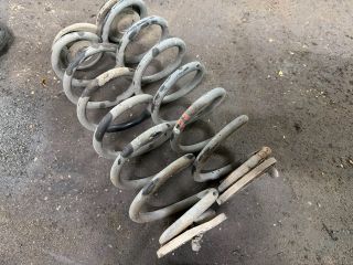 bontott VW TOURAN Hátsó Rugó Pár