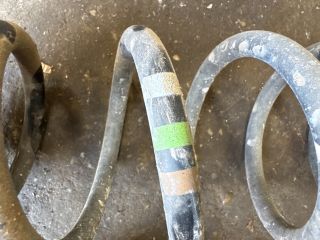 bontott VW TOURAN Hátsó Rugó Pár