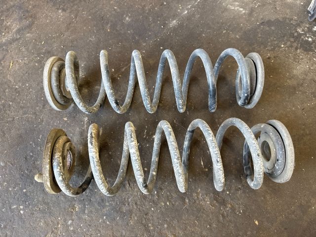 bontott VW TOURAN Hátsó Rugó Pár