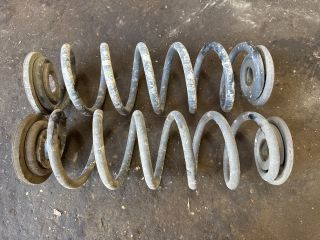 bontott VW TOURAN Hátsó Rugó Pár