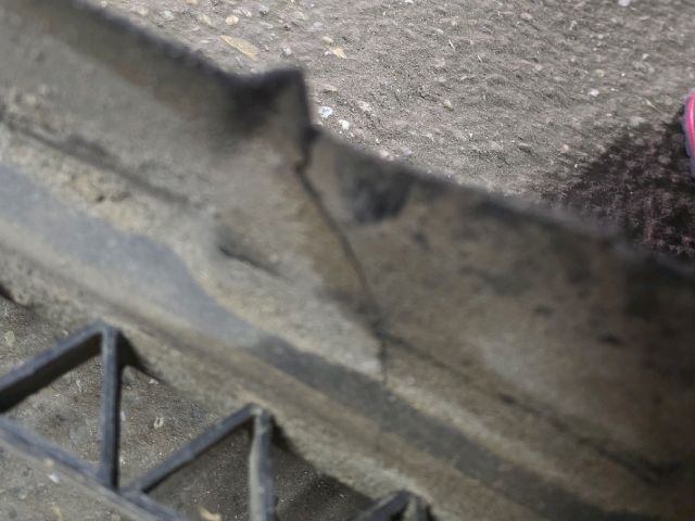 bontott VW TOURAN Homlokfal (Üres lemez)