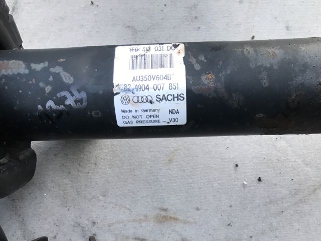 bontott VW TOURAN Jobb első Gólyaláb (Lengécsillapító, Rugó)