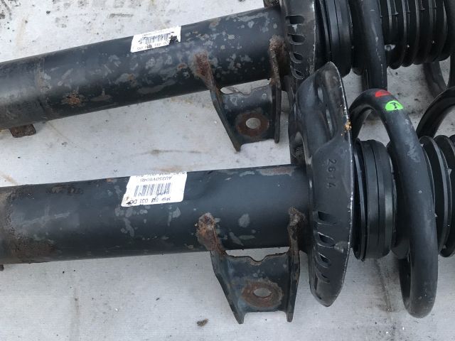 bontott VW TOURAN Jobb első Gólyaláb (Lengécsillapító, Rugó)