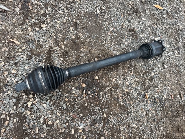 bontott VW TOURAN Jobb Féltengely