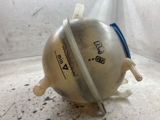 bontott VW TOURAN Kiegyenlítő Tartály