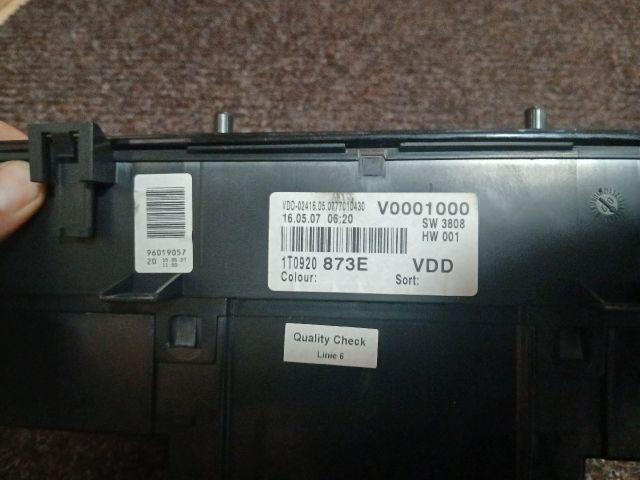 bontott VW TOURAN Kilométeróra