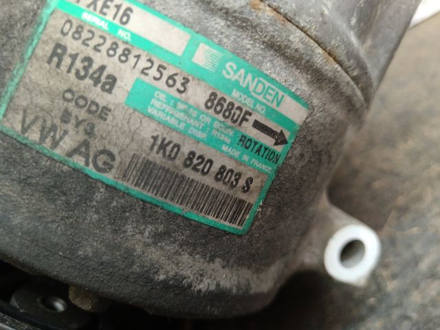 bontott VW TOURAN Klímakompresszor