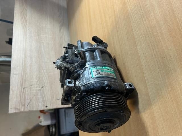 bontott VW TOURAN Klímakompresszor