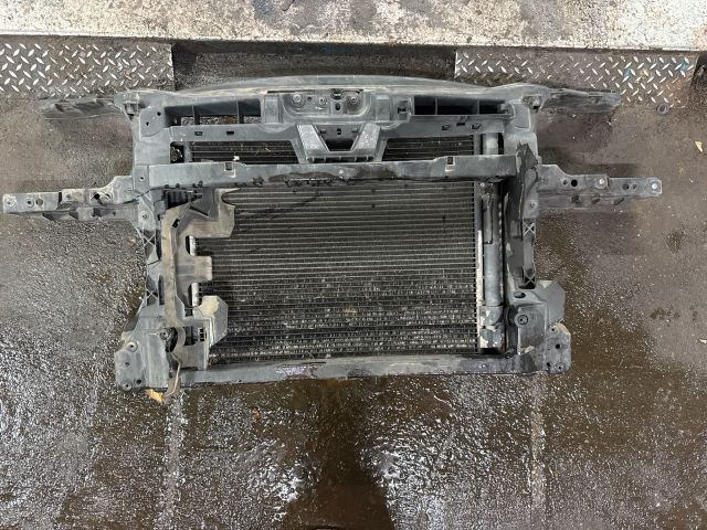 bontott VW TOURAN Komplett Homlokfal (Részeivel)