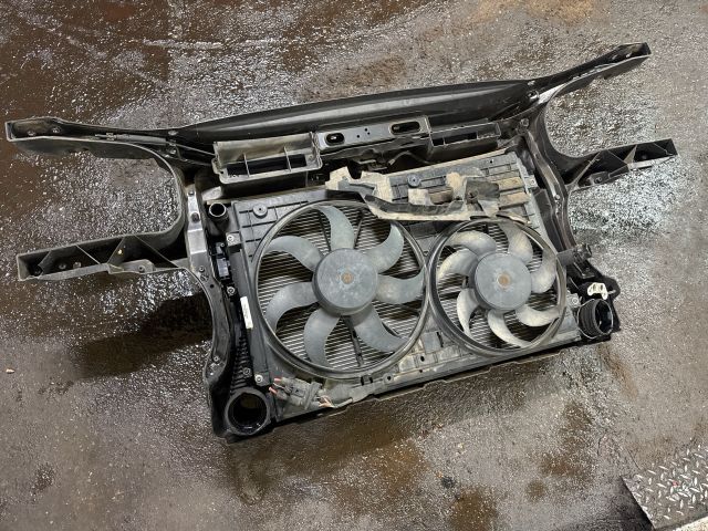 bontott VW TOURAN Komplett Homlokfal (Részeivel)